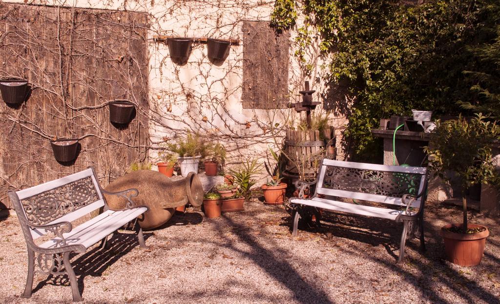 Boutique Hotel Corte Malaspina Castelnuovo del Garda Bagian luar foto